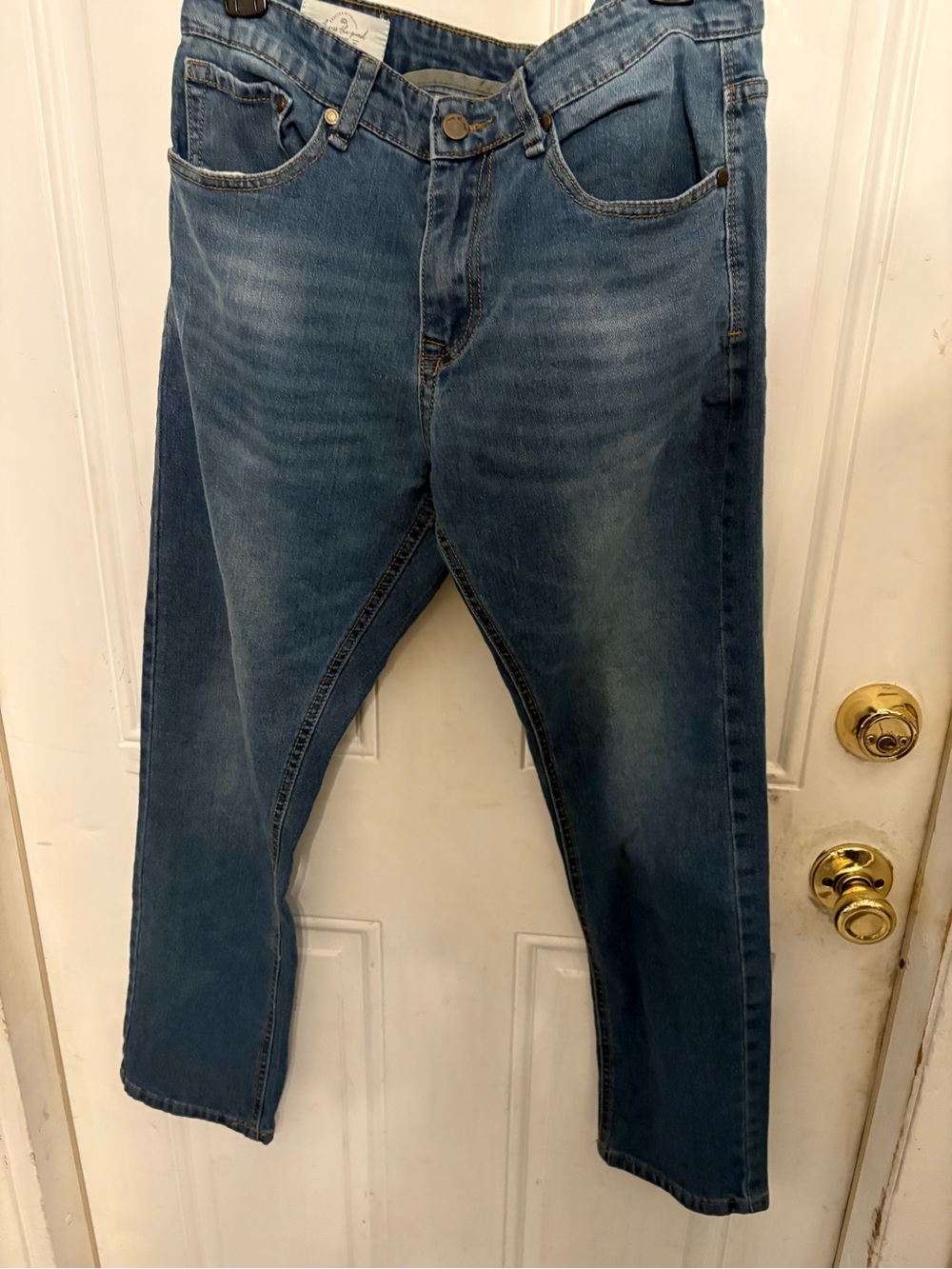 Men’s Across The Pond Signature Line Medium Blue Straight Jeans